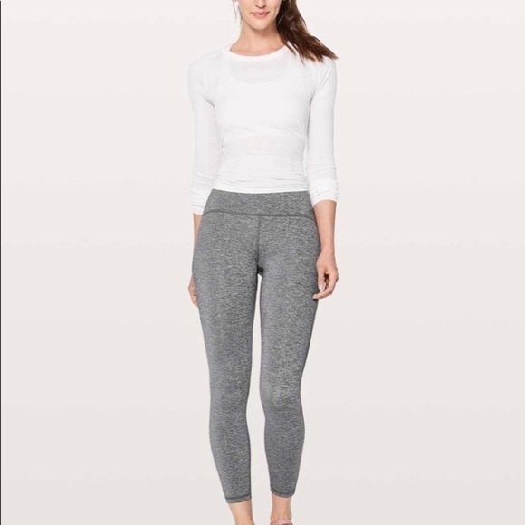 Sz4 NWOT Condition Lululemon Train Times 7/8 25” crops in Heathered Black - Picture 3 of 10